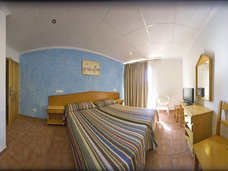 Hostal Adelino San Antonio  Luaran gambar
