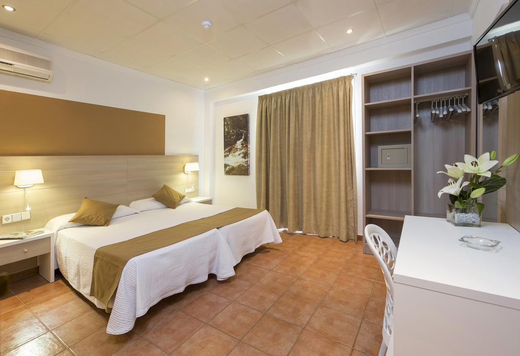 Hostal Adelino San Antonio  Luaran gambar