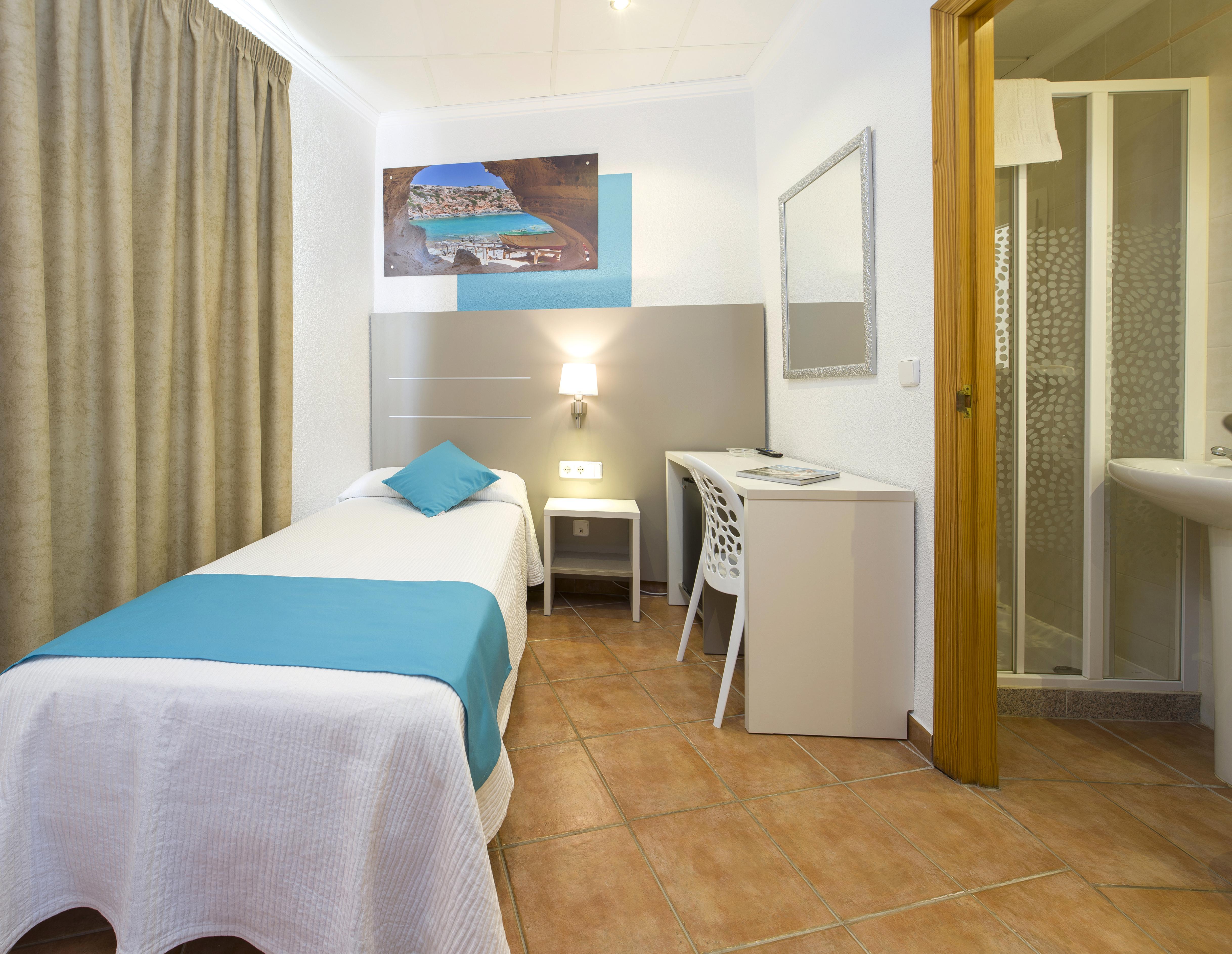Hostal Adelino San Antonio  Luaran gambar