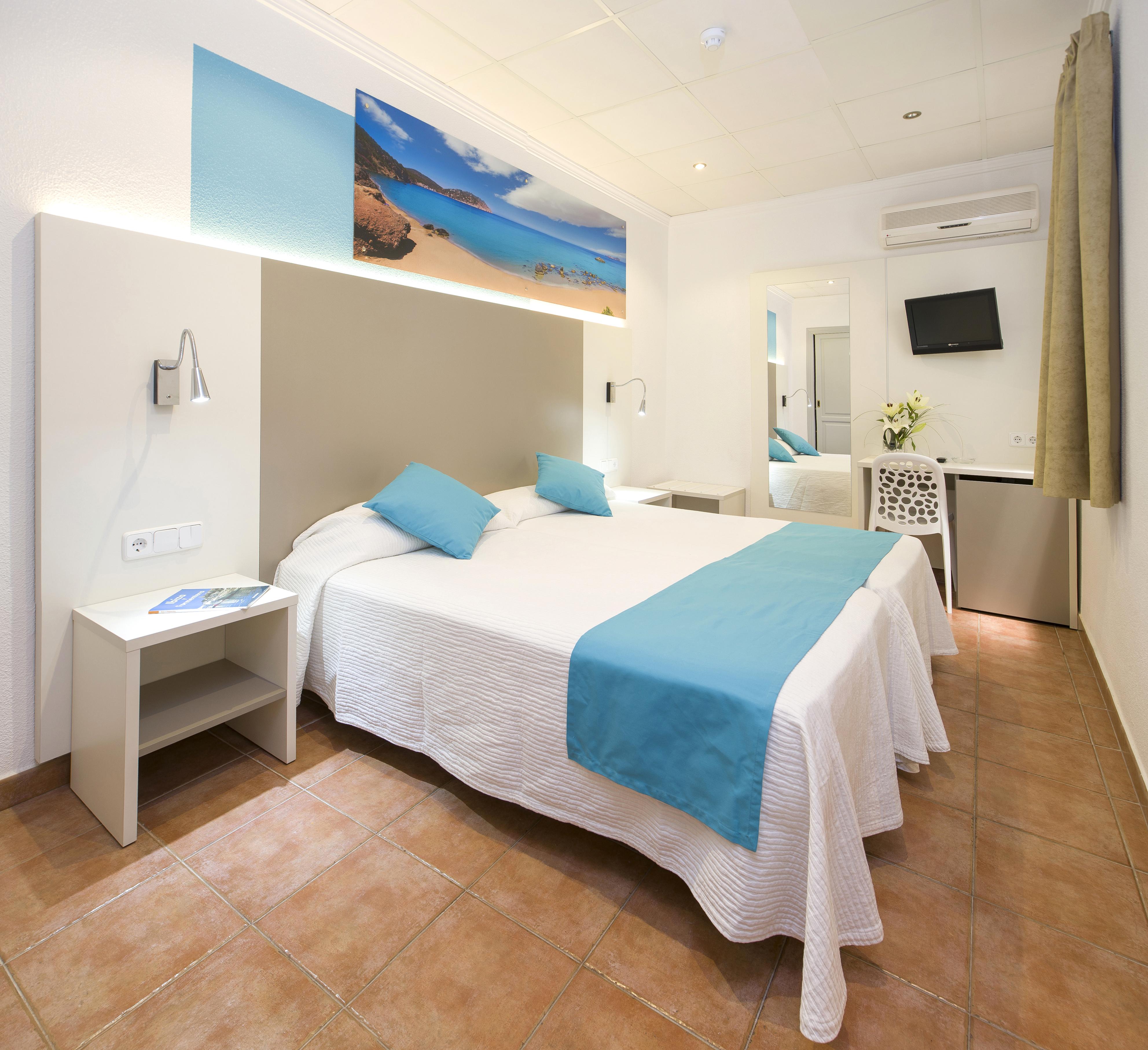 Hostal Adelino San Antonio  Luaran gambar
