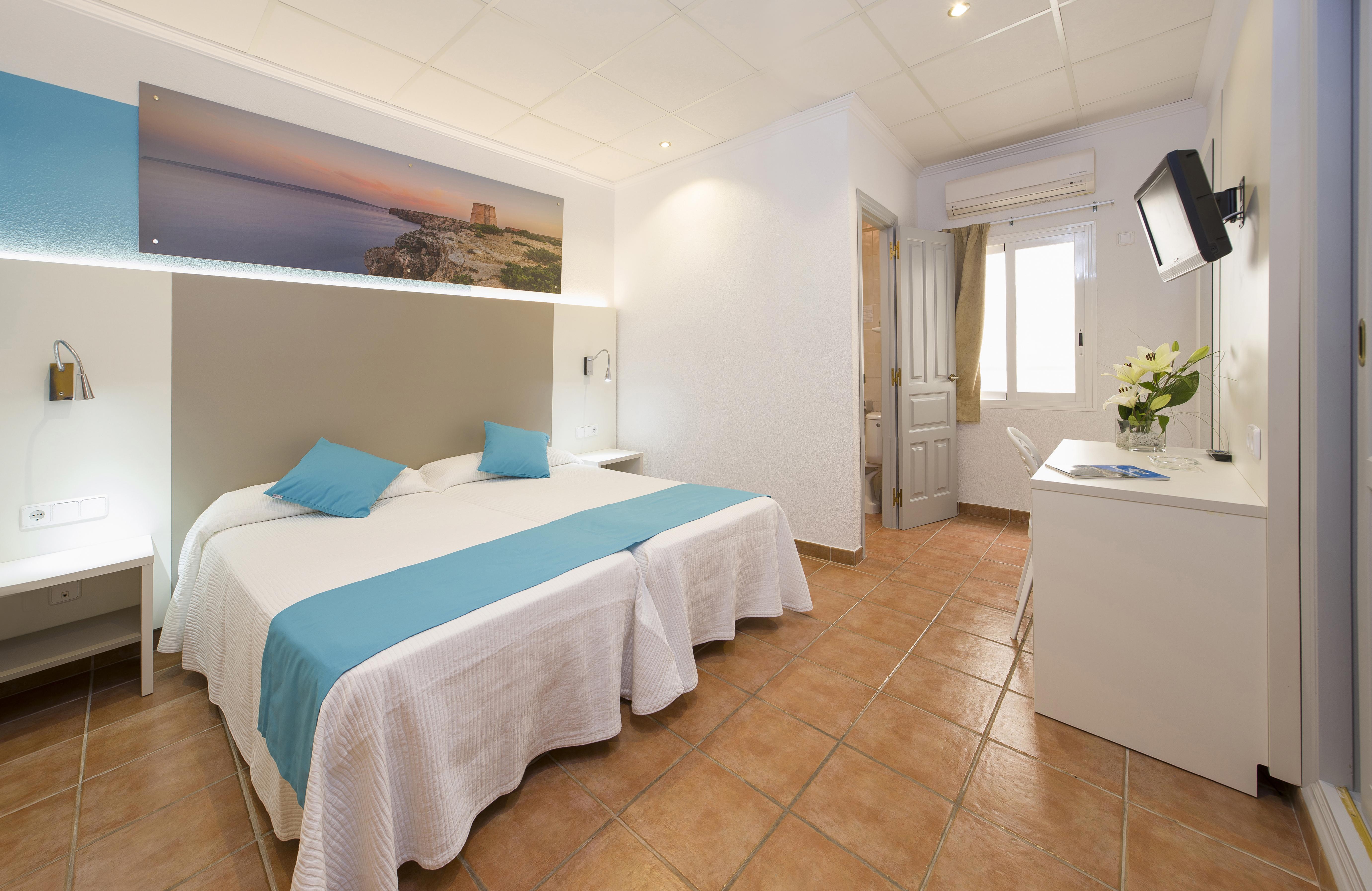 Hostal Adelino San Antonio  Luaran gambar