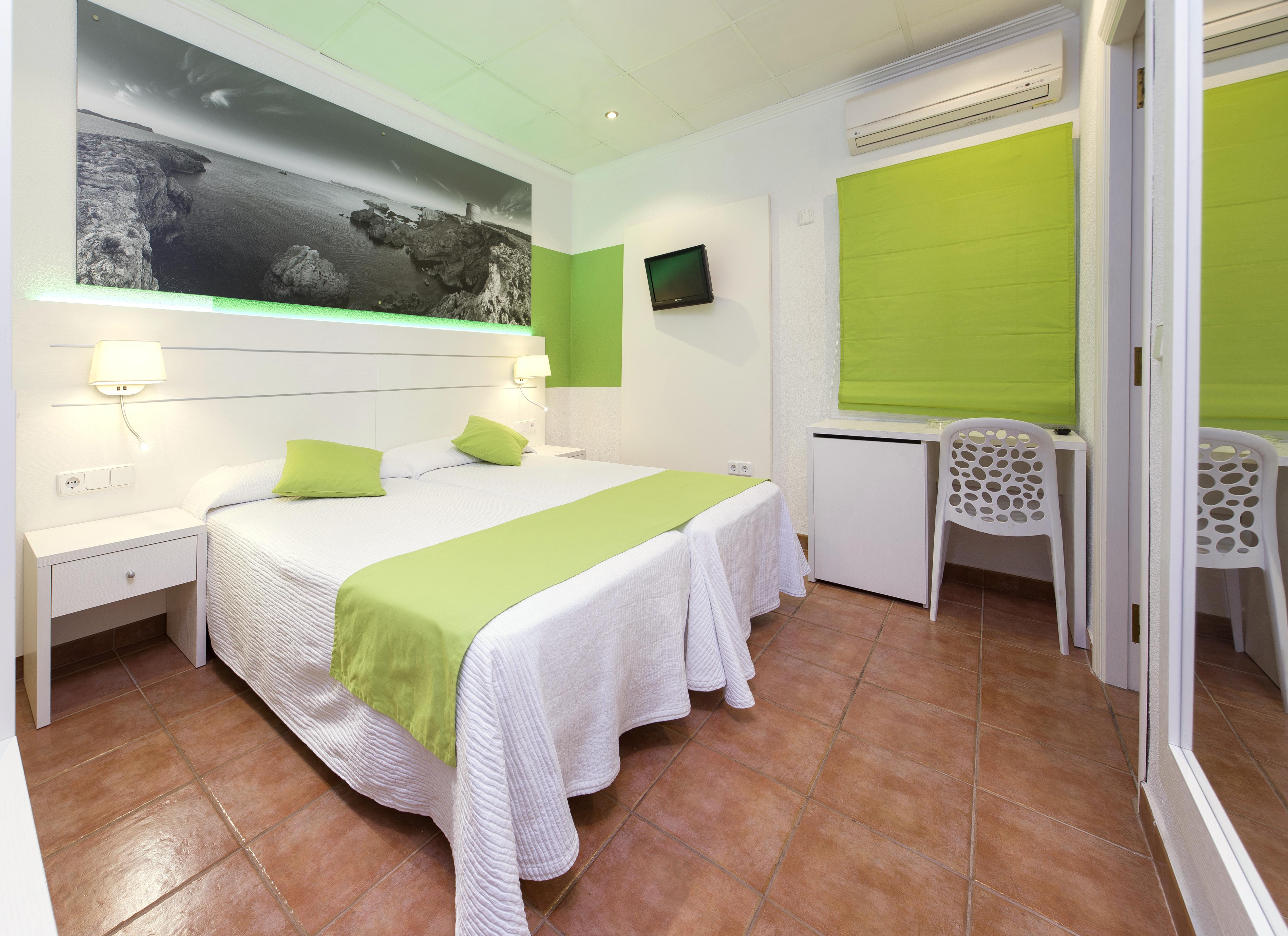 Hostal Adelino San Antonio  Luaran gambar