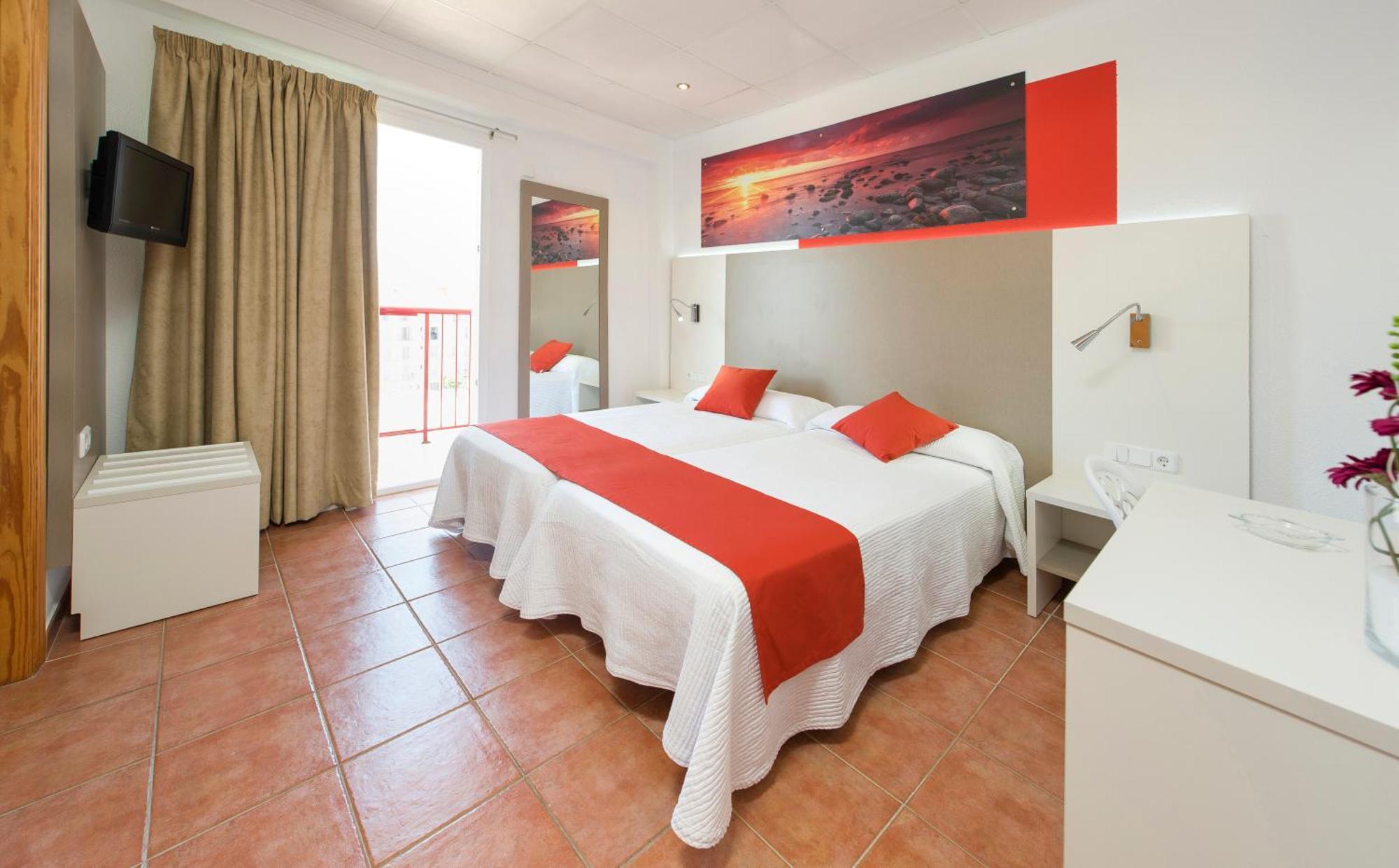 Hostal Adelino San Antonio  Luaran gambar