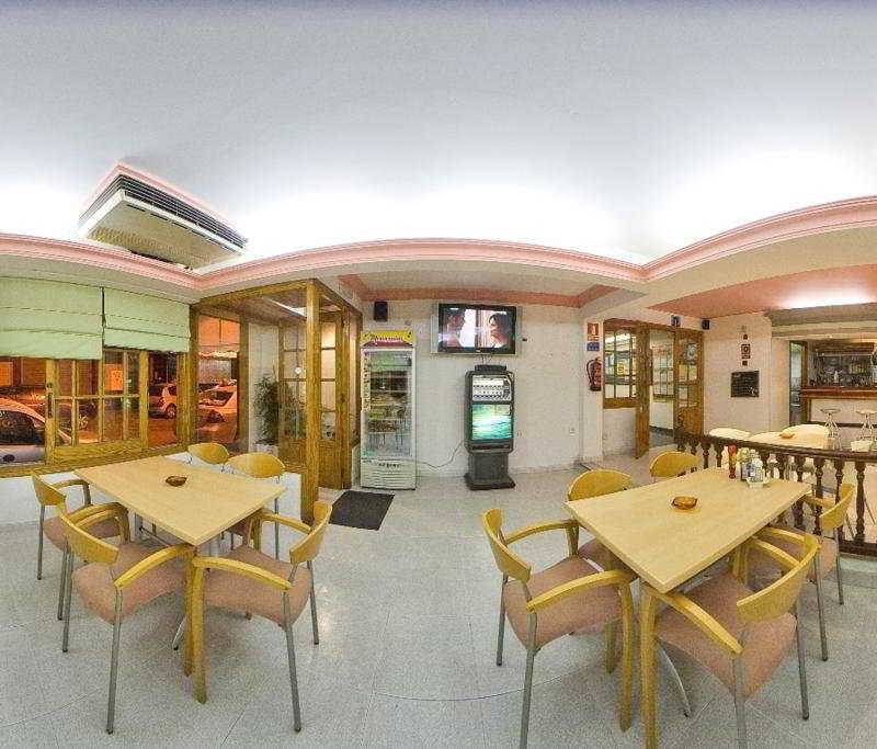 Hostal Adelino San Antonio  Luaran gambar